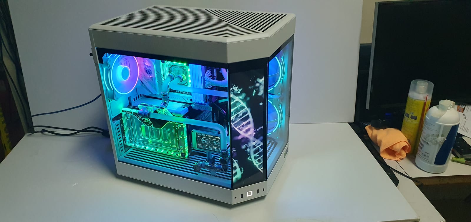 The finished build with the front screen showing a blue DNA helix animation